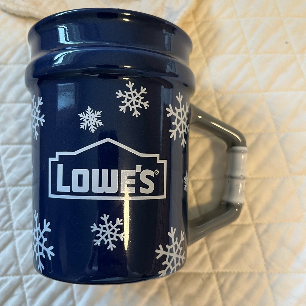 Lowe's Snowflake Mug